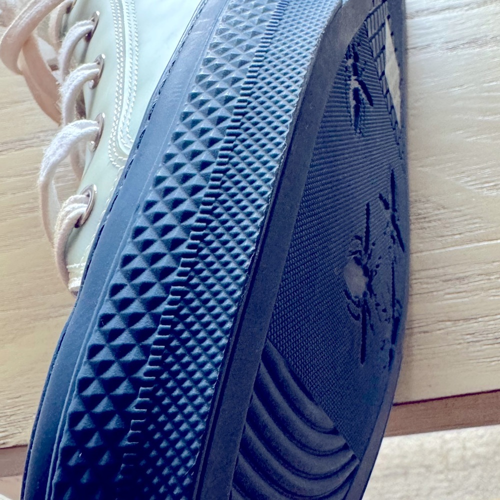 Dior B23 Sneakers - Picture 8 of 12